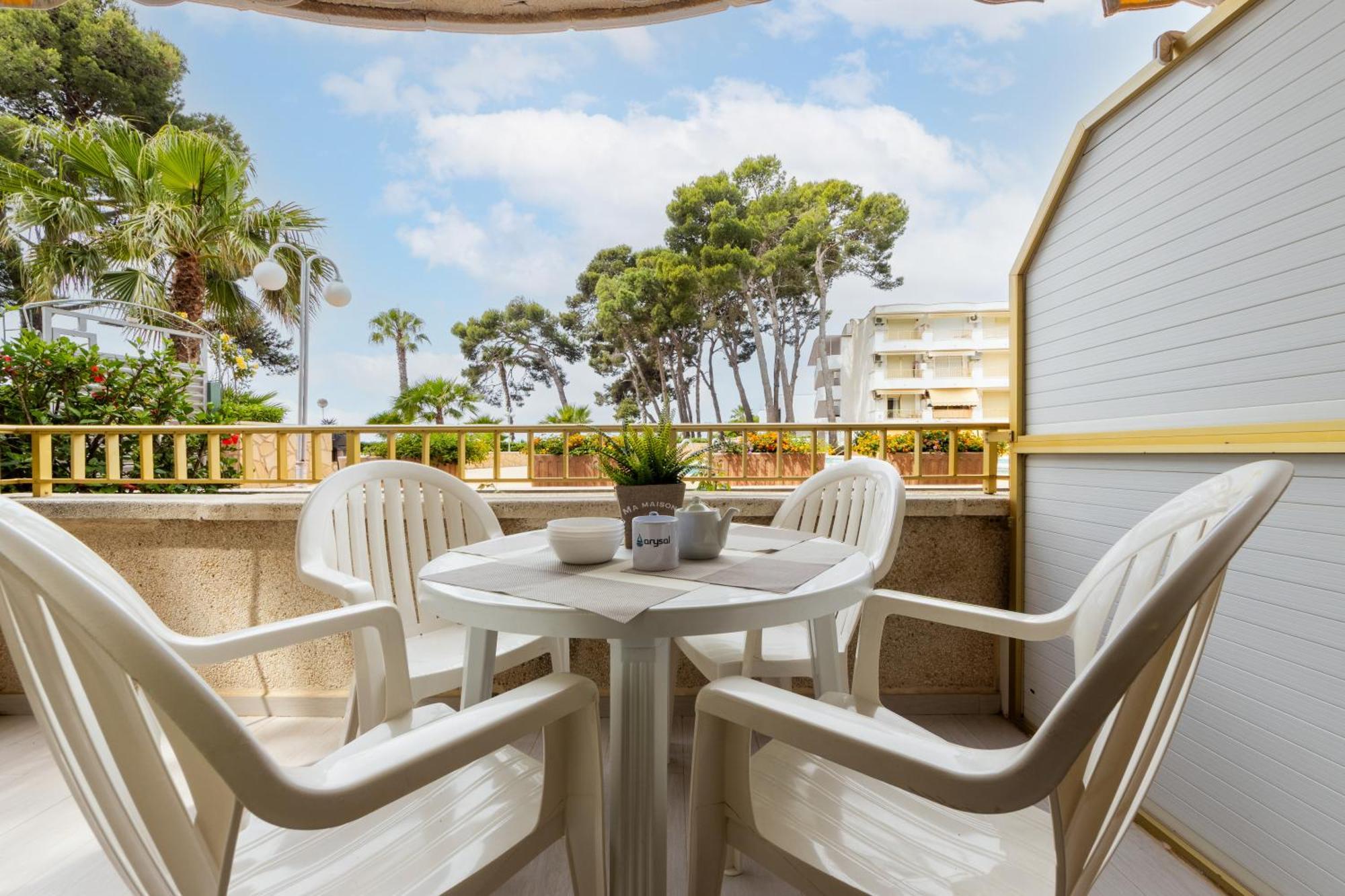 Internacional Arysal * Cambrils